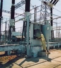 Tình trạng thiếu công nhân có tay nghề xảy ra khá phổ biến ở nhiều dự án thuỷ điện và nhiệt điện.